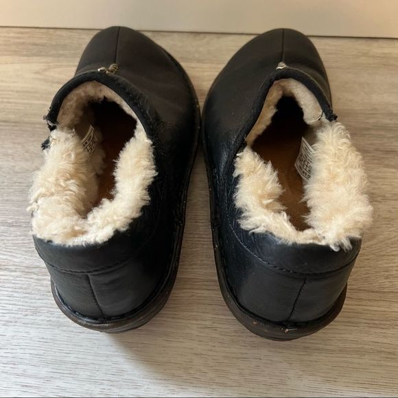 UGG Australia Black Fleeced Line Betty Slip on Clog Loafers, Size 8 - Picture 2 of 4